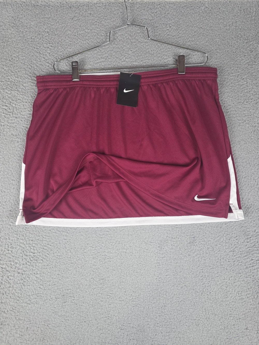 Nike Dri-FIT Athletic Skirt Drawstring Waist Maroon / Burgundy And White XXL NWT